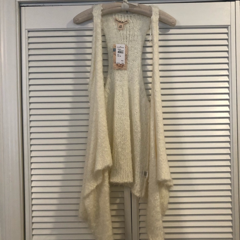 Nordstrom sweater vest NWT  cream size Lg